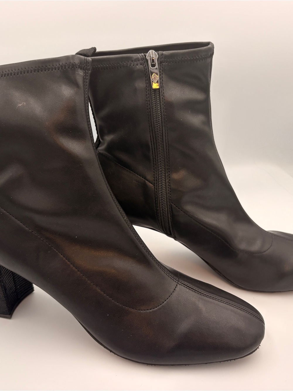 Donald Pliner size 13 Women’s ankle bootie NEW IN BOX